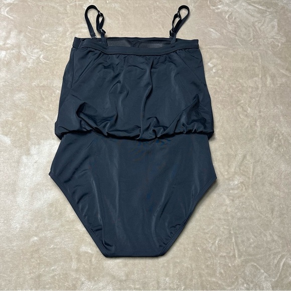 Jantzen Blousen Black One Piece Modest Swimsuit Adjustable Straps Size 8 - Picture 2 of 9